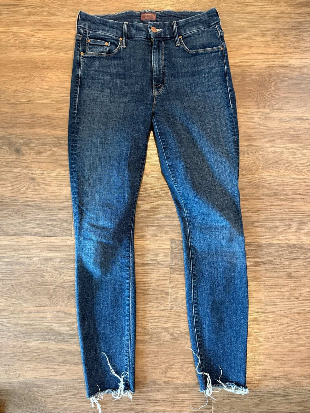 MOTHER Looker Ankle Fray size 28 mid rise